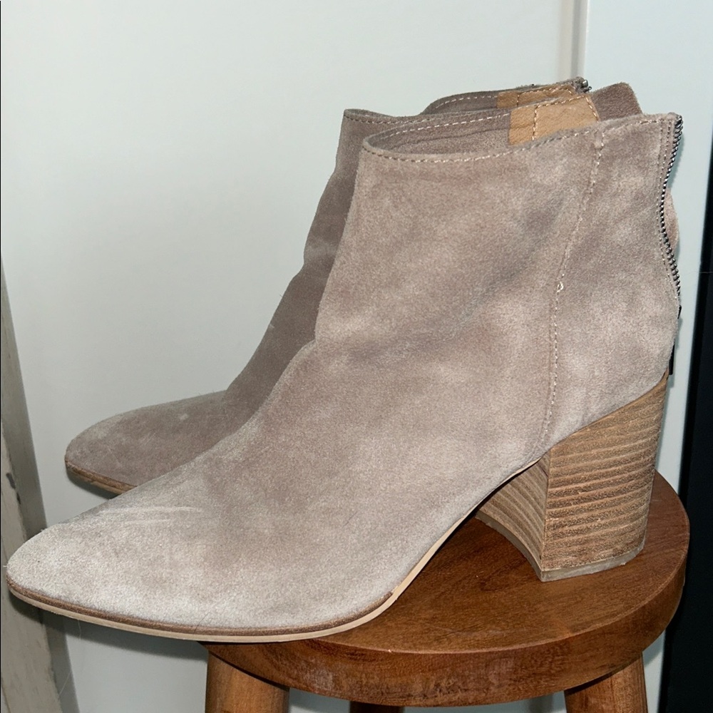 Steve Madden Jillian 9.5 suede leather upper block heel Tan Ankle Boots - Picture 4 of 10
